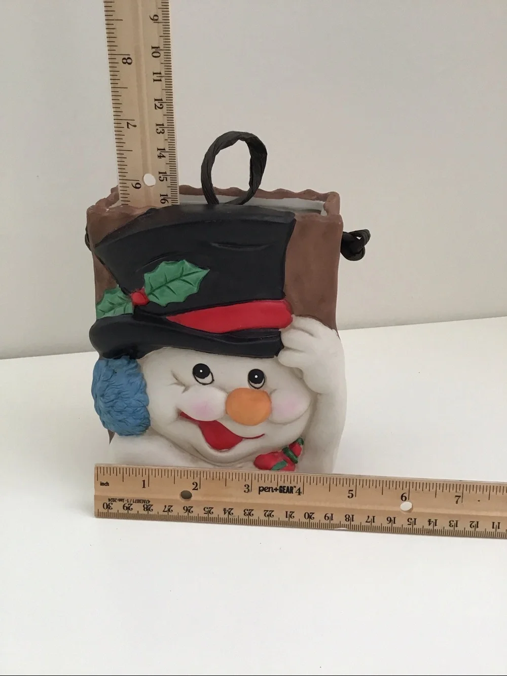 Sweet Lot of Christmas decorations, Bath & body works candle, Santa plush + more